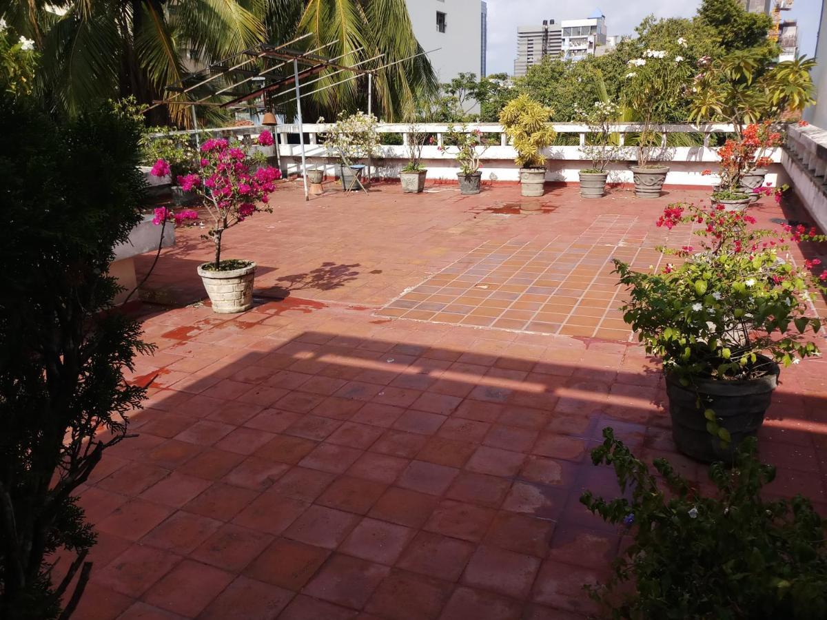 Elegance Oasis, Colombo 3 Hotel Екстериор снимка