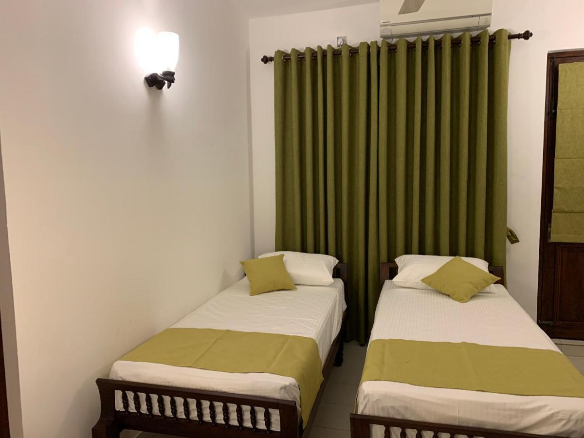 Elegance Oasis, Colombo 3 Hotel Екстериор снимка