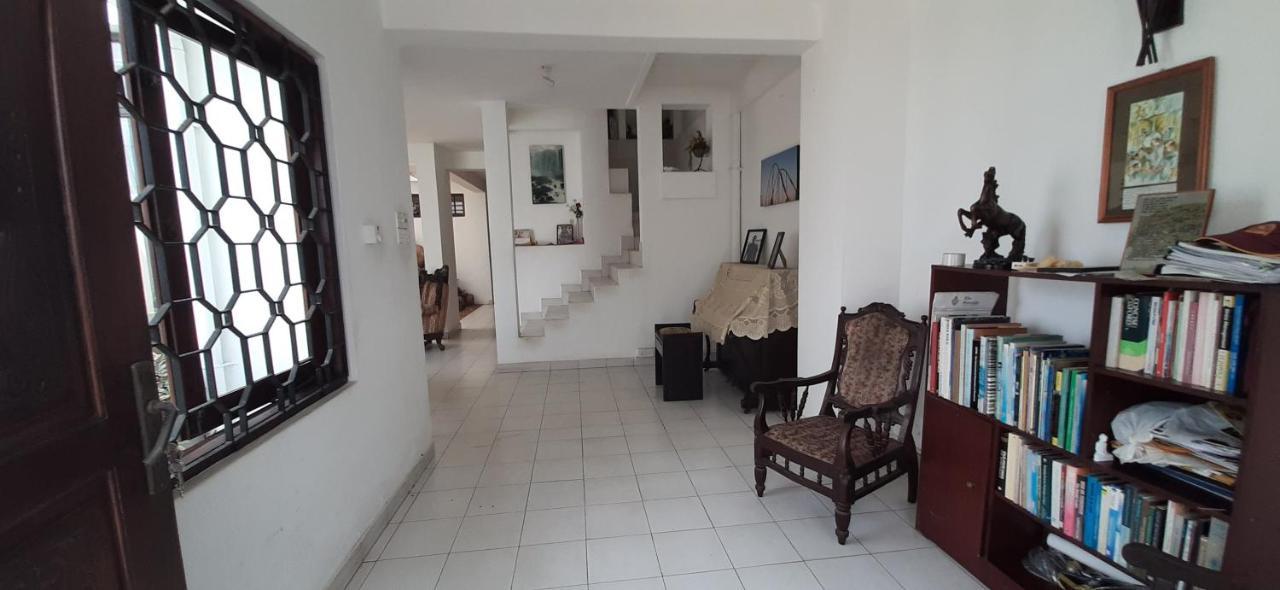 Elegance Oasis, Colombo 3 Hotel Екстериор снимка