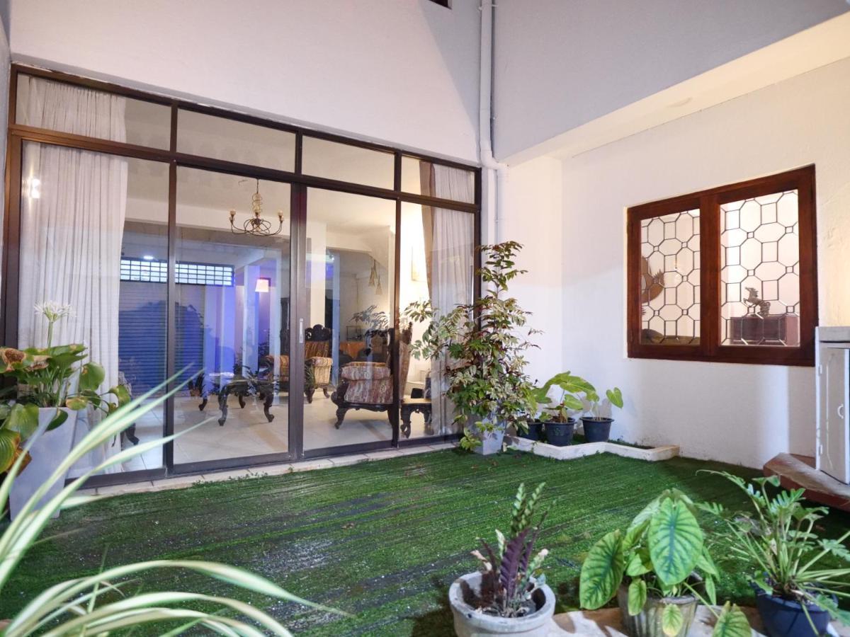 Elegance Oasis, Colombo 3 Hotel Екстериор снимка