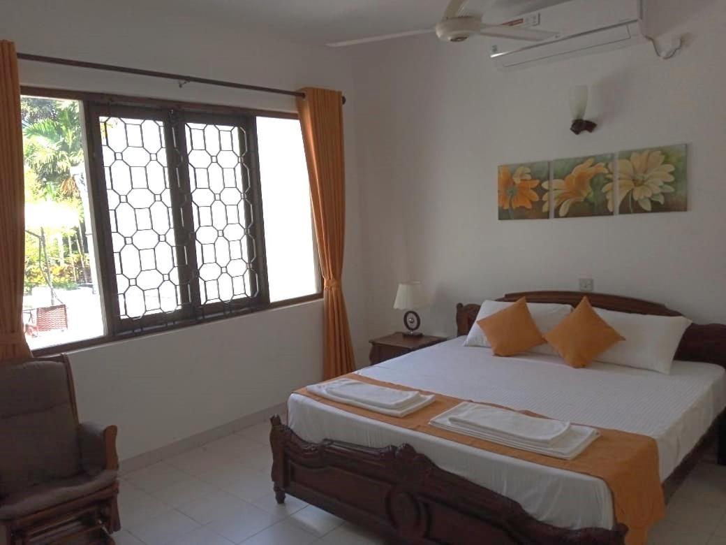 Elegance Oasis, Colombo 3 Hotel Екстериор снимка